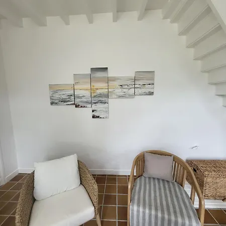 La Petite Maison Blanche Hébergement de vacances *