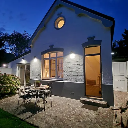 La Petite Maison Blanche Semesterbostad *