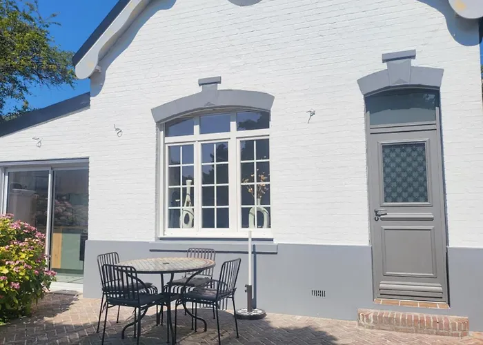 بيت للعطل La Petite Maison Blanche *